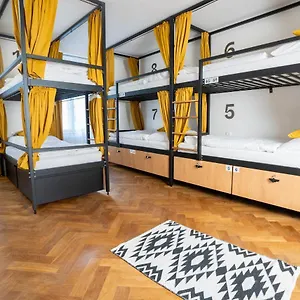 Hostal White Wolf House &, Praga